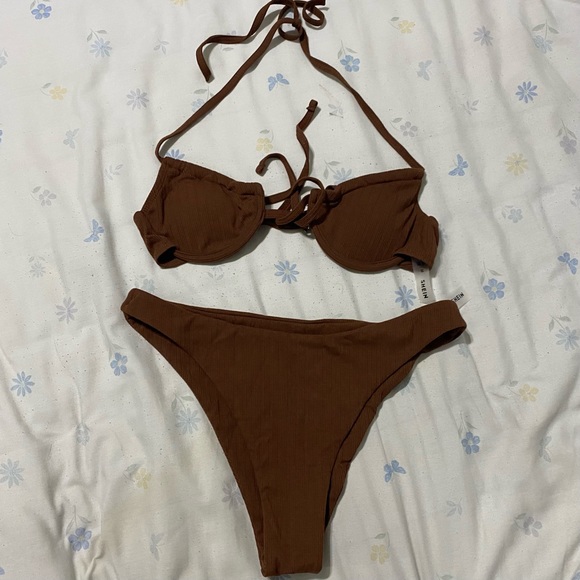brown bikini - Picture 1 of 2